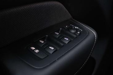 Volvo XC60 T8 Recharge AWD — photo 29