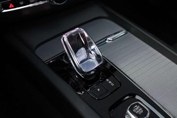 Volvo XC60 T8 Recharge AWD — photo 40
