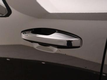 Volvo XC40 B4 — photo 8