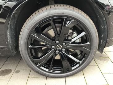 Volvo XC60 B5 — photo 13