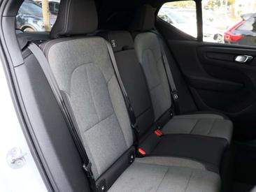Volvo XC40 B3 — photo 4