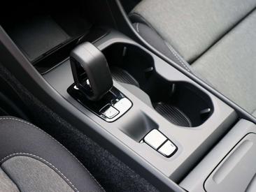 Volvo XC40 B3 — photo 11