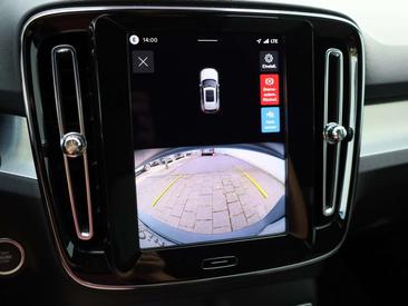 Volvo XC40 B3 — photo 12