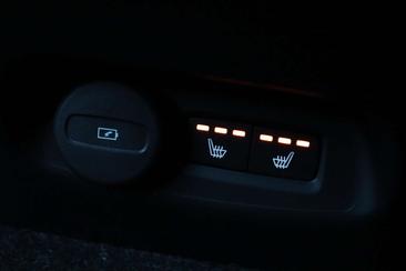 Volvo EC40 Coupé SUV Single Motor Extended Range — photo 17