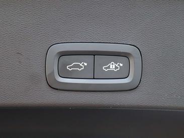 Volvo XC40 B3 — photo 16