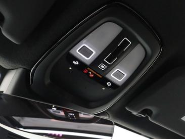 Volvo XC40 B4 — photo 28