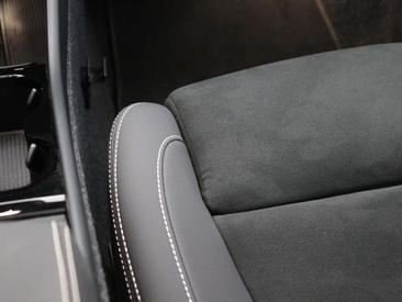 Volvo XC40 B4 — photo 31