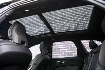 Volvo XC60 T6 Recharge AWD — photo 24
