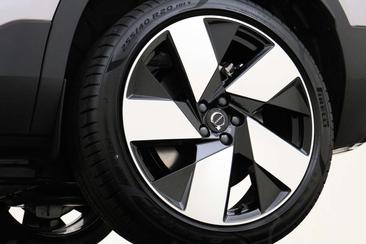 Volvo EC40 Coupé SUV Single Motor Extended Range — photo 38