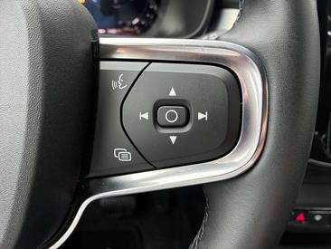 Volvo XC40 B3 Plus — photo 24
