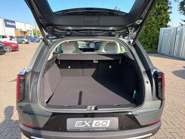 Volvo XC60 — photo 16