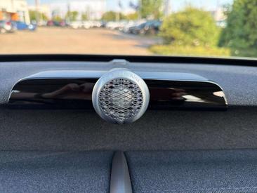 Volvo XC60 — photo 17