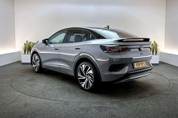Volkswagen ID.5 Coupé SUV Pro — photo 4