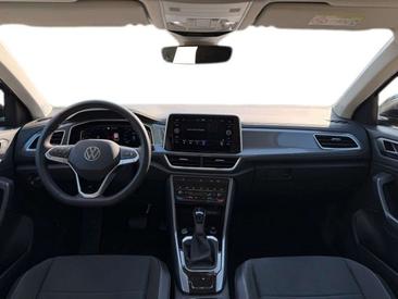 Volkswagen T-Roc 1.5 ETSI 150 — photo 9