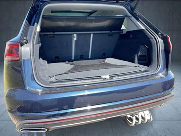 Volkswagen Touareg EHybrid — photo 13
