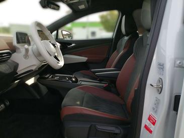 Volkswagen ID.5 Coupé SUV Pro Performance — photo 12