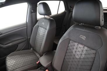 Volkswagen T-CROSS 1.5 TSI — photo 12