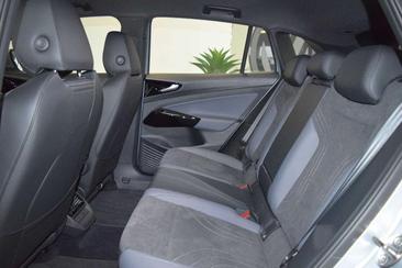 Volkswagen ID.4 Pro Performance — photo 11