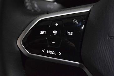 Volkswagen ID.4 Pro Performance — photo 17