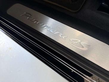 Porsche Panamera 4S — photo 9