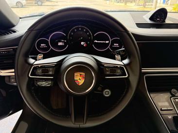Porsche Panamera 4S — photo 11