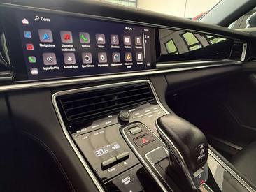 Porsche Panamera 4S — photo 14