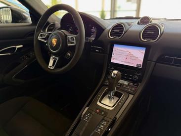 Porsche 718 Cayman GTS 4.0 — photo 10