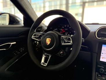 Porsche 718 Cayman GTS 4.0 — photo 11
