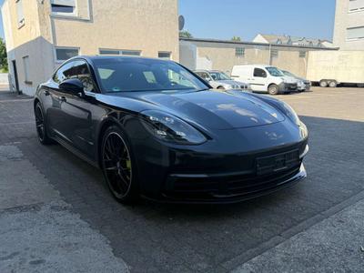 Porsche Panamera 4 E-Hybrid