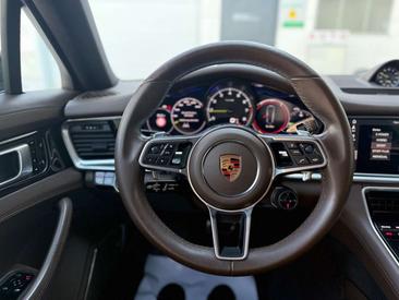 Porsche Panamera 4 E-Hybrid — photo 10