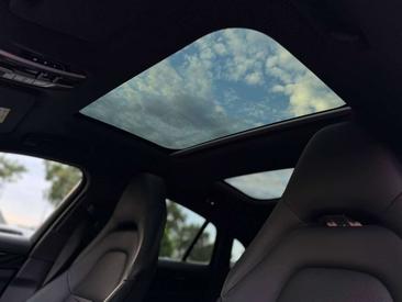 Porsche Panamera 4 E-Hybrid — photo 11