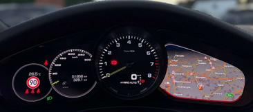 Porsche Panamera 4 E-Hybrid — photo 16