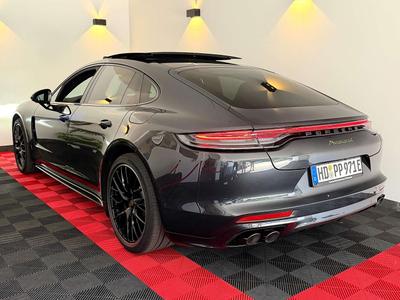 Porsche Panamera 4 E-Hybrid