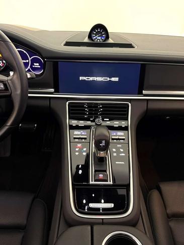 Porsche Panamera 4 E-Hybrid — photo 8
