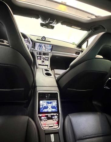 Porsche Panamera 4 E-Hybrid — photo 12