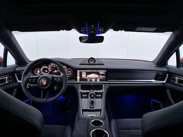 Porsche Panamera GTS — photo 17