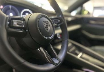 Porsche Macan I GTS Electric — photo 12