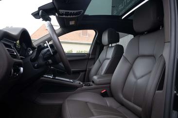 Porsche Macan — photo 16