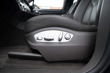 Porsche Macan — photo 18