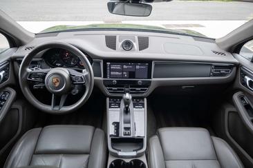 Porsche Macan — photo 20