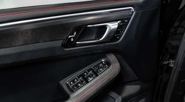 Porsche Macan I GTS — photo 31