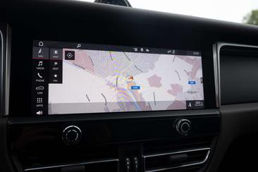 Porsche Macan — photo 25