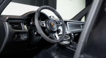 Porsche Macan I GTS — photo 35