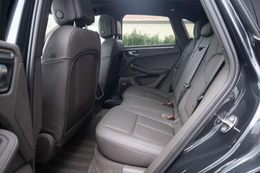 Porsche Macan — photo 31