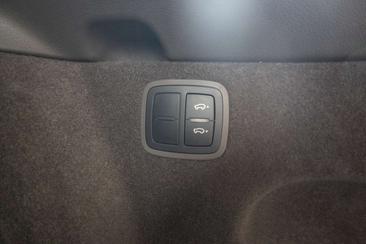 Porsche Macan — photo 34