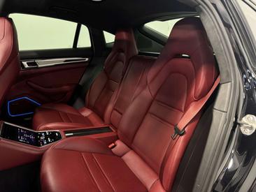 Porsche Panamera 4 E-Hybrid — photo 11