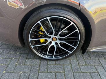 Porsche Panamera 4 E-Hybrid — photo 13
