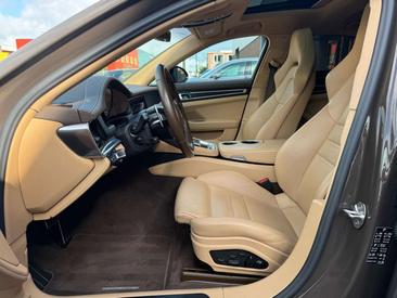 Porsche Panamera 4 E-Hybrid — photo 16
