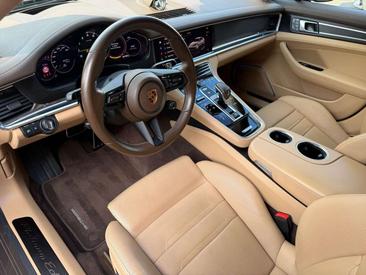 Porsche Panamera 4 E-Hybrid — photo 17