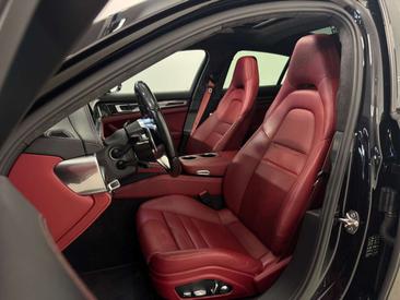 Porsche Panamera 4 E-Hybrid — photo 26